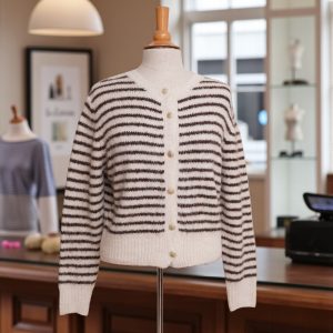 Alternative view of VEST ESHTER CREME CHOCOLADE