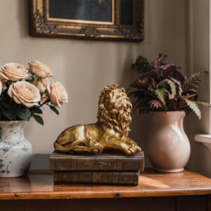 LEEUW SCULPTUUR